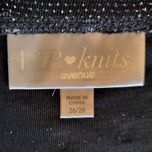 Elegant Black With Silver Sparkle & Sequin Top Size 26/28 VIP Knits By Avenue - Picture 14 of 14